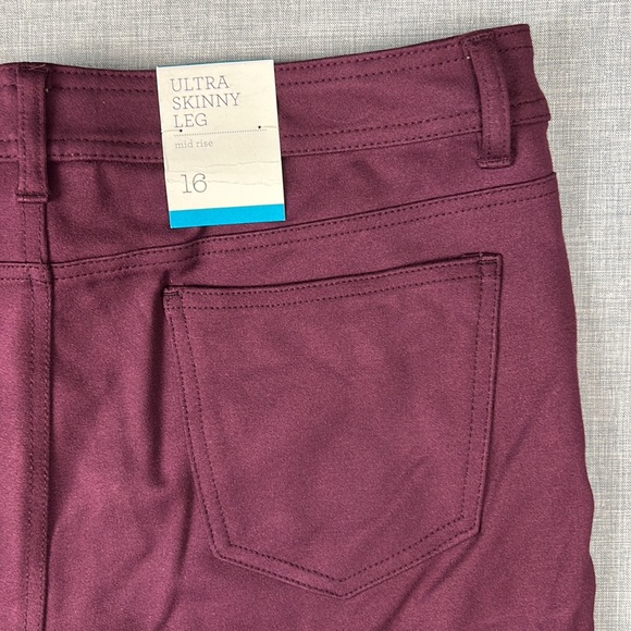 Style & Co Berry Ponte Knit Ultra Skinny Pants Regular Size 6 Plus Size 16 & 18 - Picture 6 of 6